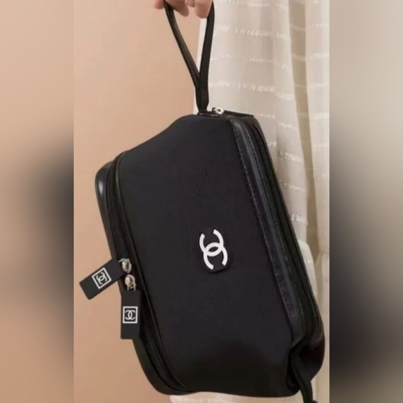 CHANEL 2024 Cosmetic/Vanity Bag with Bottom Zippered Compartment NWOT - Picture 13 of 14